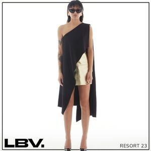 Black One-Shoulder Top